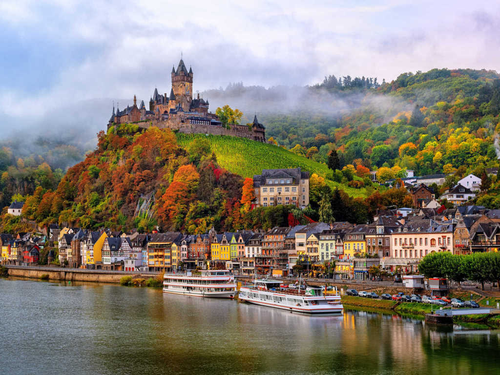 Reichsburg Cochem - Moselurlaub in Ferienhaus Am Alten Stadttor, Rathausstraße 4, 56814 Ediger-Eller