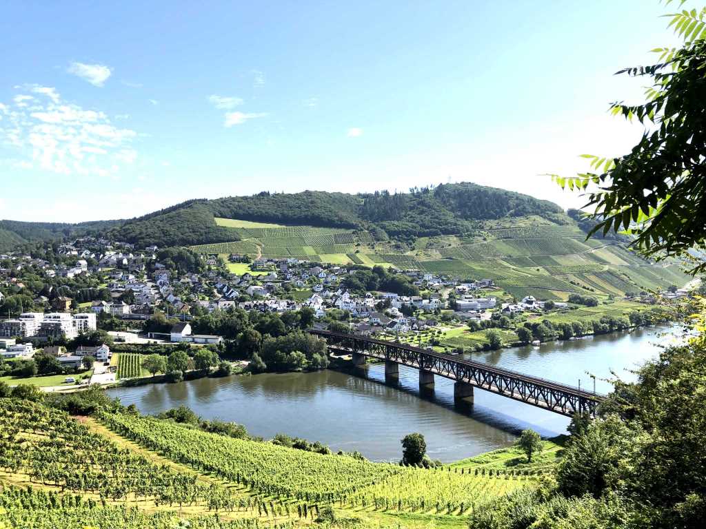 Doppelstockbrücke Bullay - Urlaub an der Mosel in Ferienhaus Am Alten Stadttor, Rathausstraße 4, 56814 Ediger-Eller